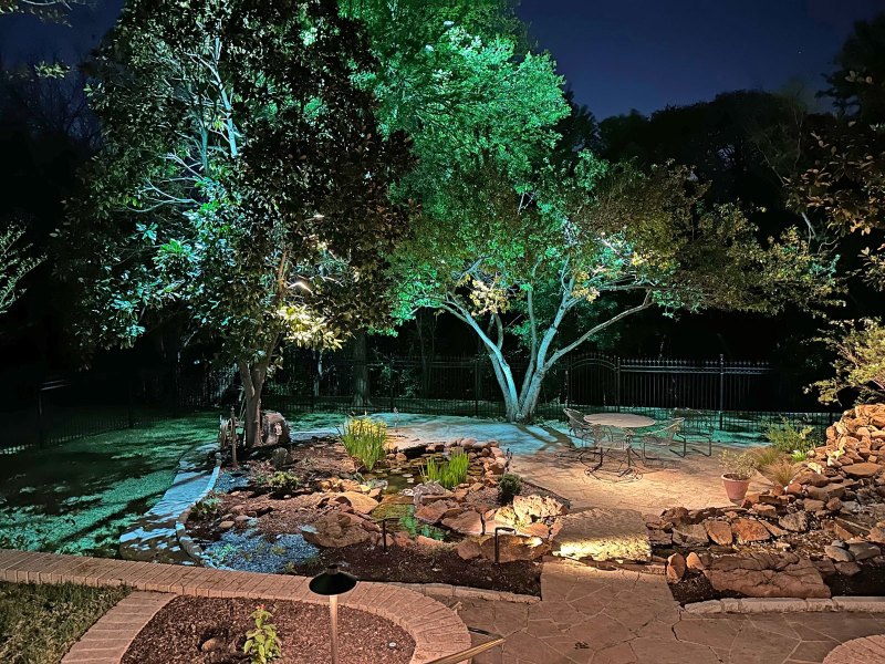 Tree landscape lighting