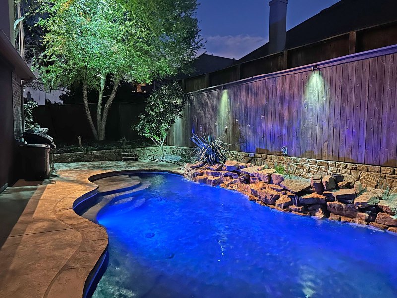 Pool landscape lighting