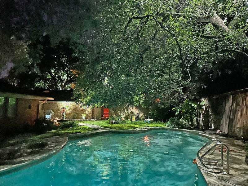 Dallas Swimming Pool Landscape Lighting