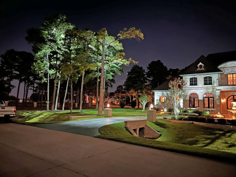 Curb Landscape Lighting