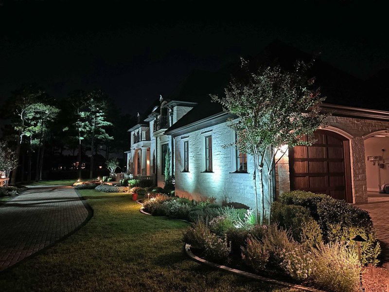 Curb Landscape Lighting